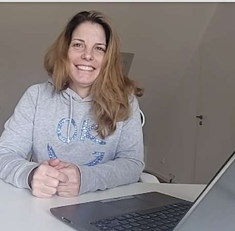 Dr. Kerstin Stachel bei der Arbeit